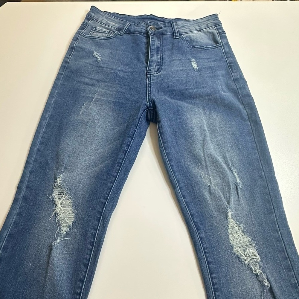 Crazy Train Women's Jeans Blue Distressed Layered Frayed Hem Cropped Size 7 - Picture 2 of 6